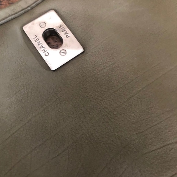 Authentic Chanel Flap Classic Quilted CC Shoulder Chain Bag - Picture 8 of 15